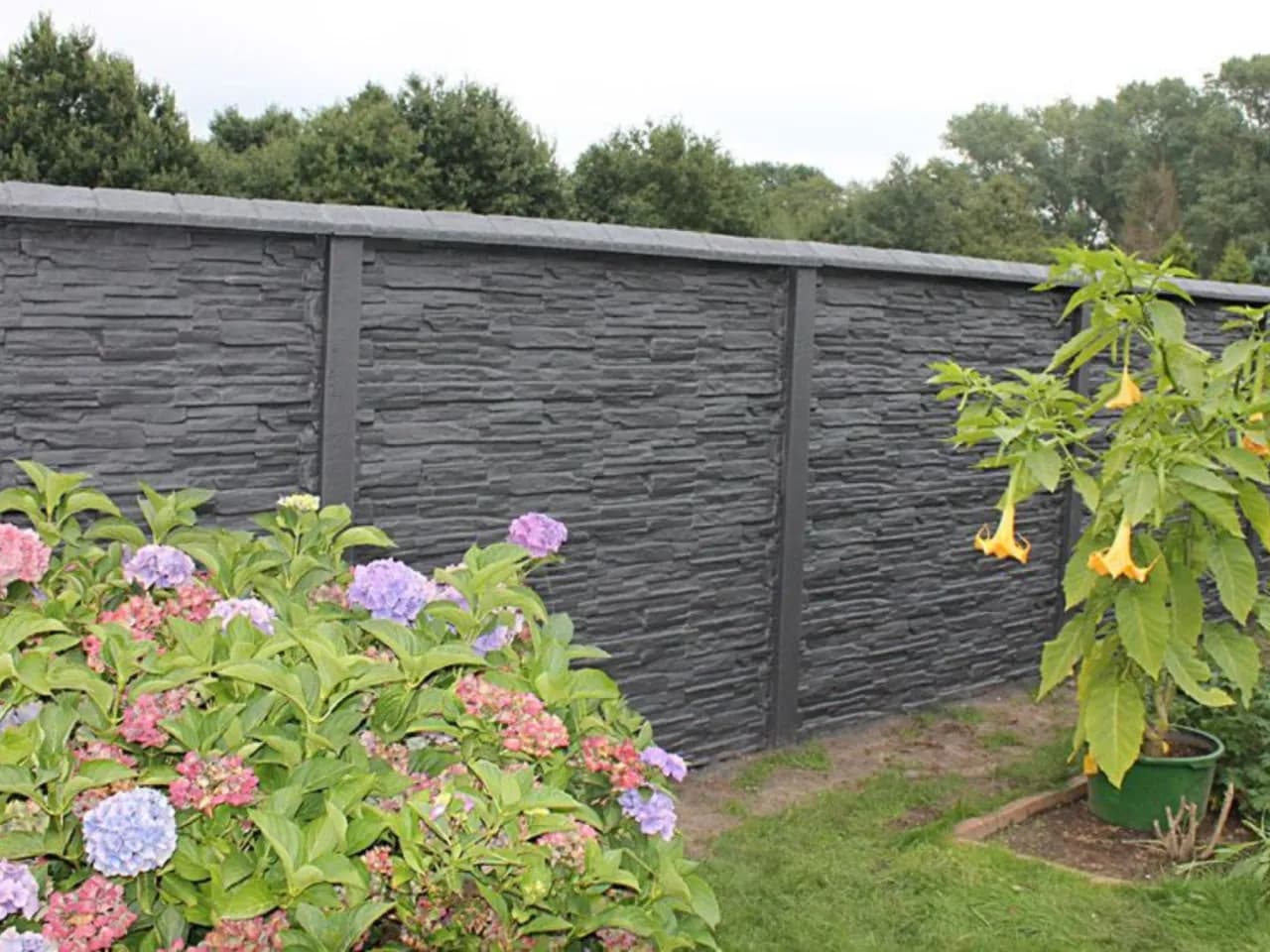 Czym pomalować beton na zewnątrz, aby uniknąć problemów z trwałością?