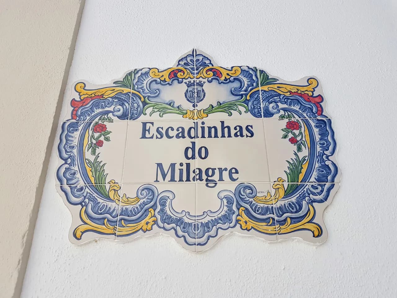 Elewacje w portugalskich domach: jak je zabezpieczyć