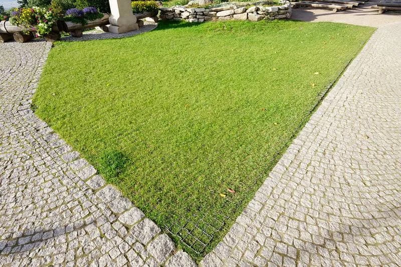 Eko Kratki: jakie rodzaje i zastosowanie mają te kratki ogrodowe?