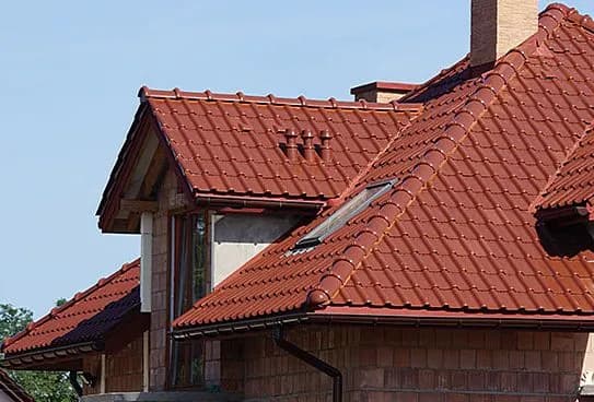 Jak wybrać dachówkę Alegra 9: czarna czy ceglasta angoba szlachetna?