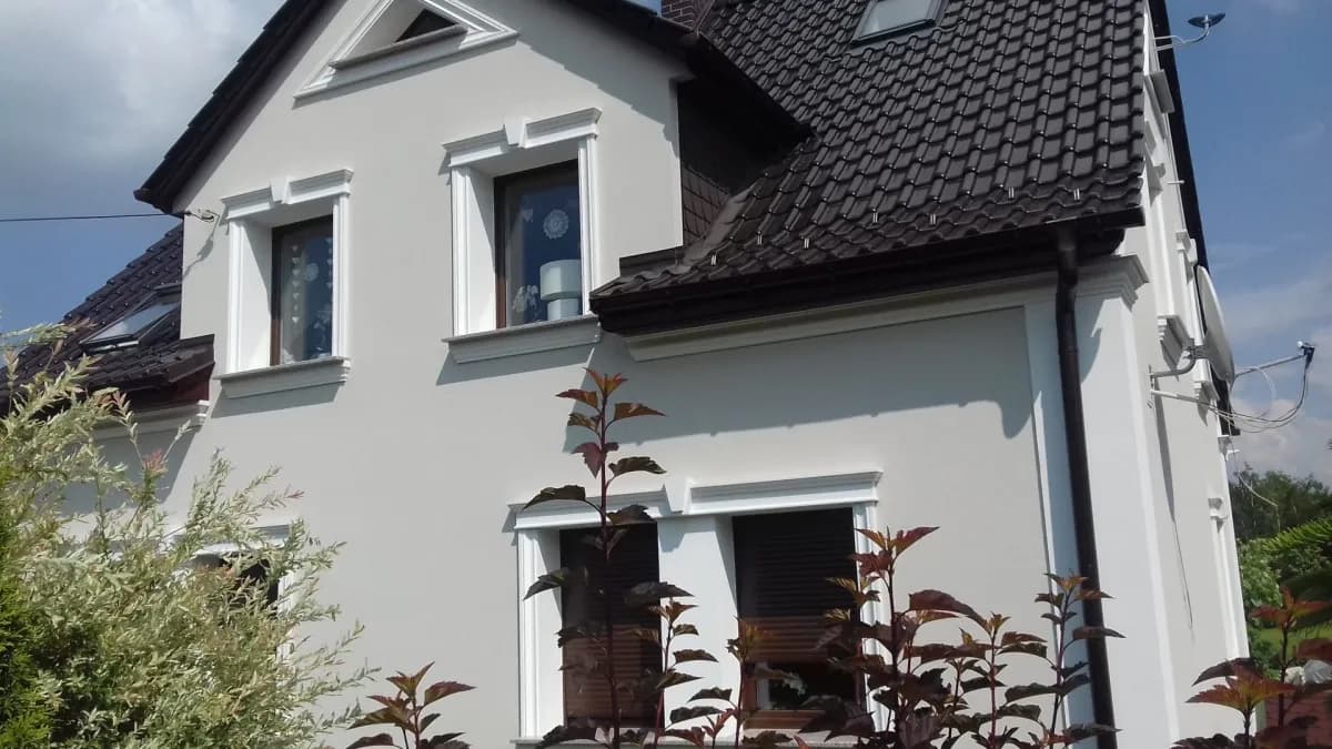 Dach antracyt - jakie elewacje wybierać, by uniknąć błędów?