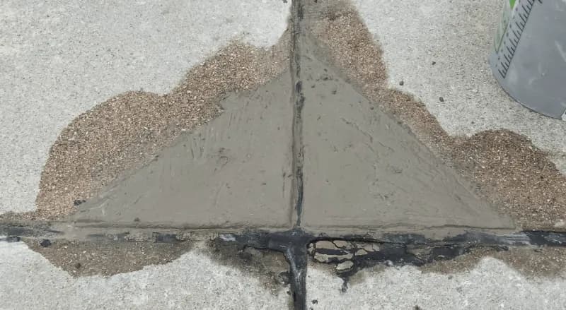 Naprawa posadzki betonowej: 5 skutecznych metod dla majsterkowiczów