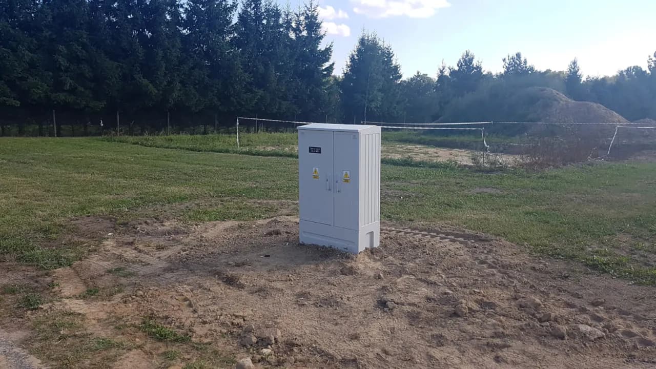 Koszt podłączenia mediów na działce - dowiedz się, ile zapłacisz