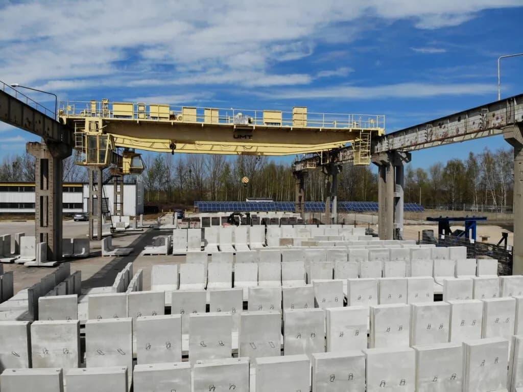 Jak mur oporowy może zwiększyć funkcjonalność i estetykę Twojego ogrodu?