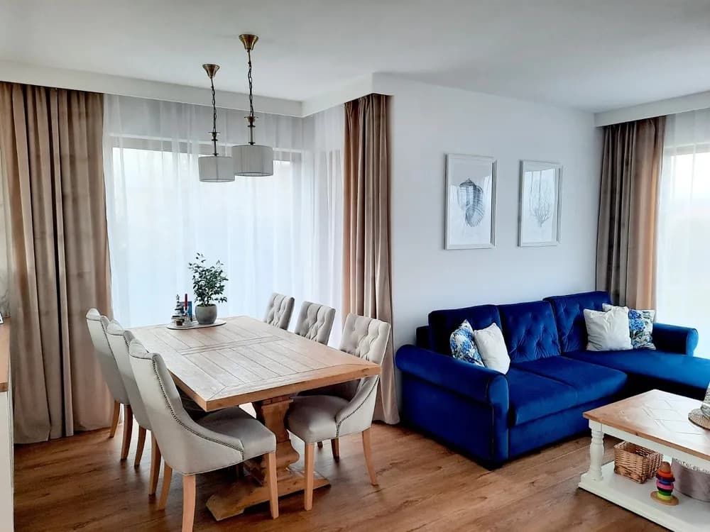 Jak zainstalować ukryty karnisz w suficie: Kompleksowy poradnik