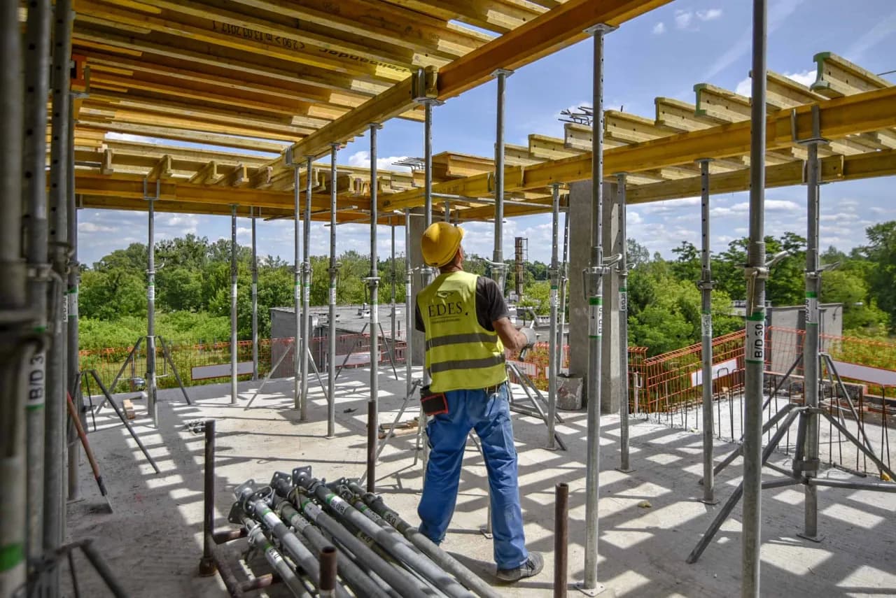 Kiedy zdjąć szalunek: klucz do bezpiecznej konstrukcji betonowej